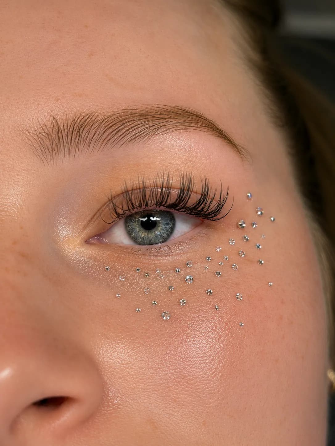 Gleichmäßig gearbeiteter Wimpern-Look